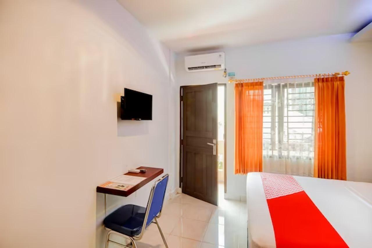 Teratai Guesthouse At Rs Adam Malik Medan Mitra Reddoorz Zewnętrze zdjęcie
