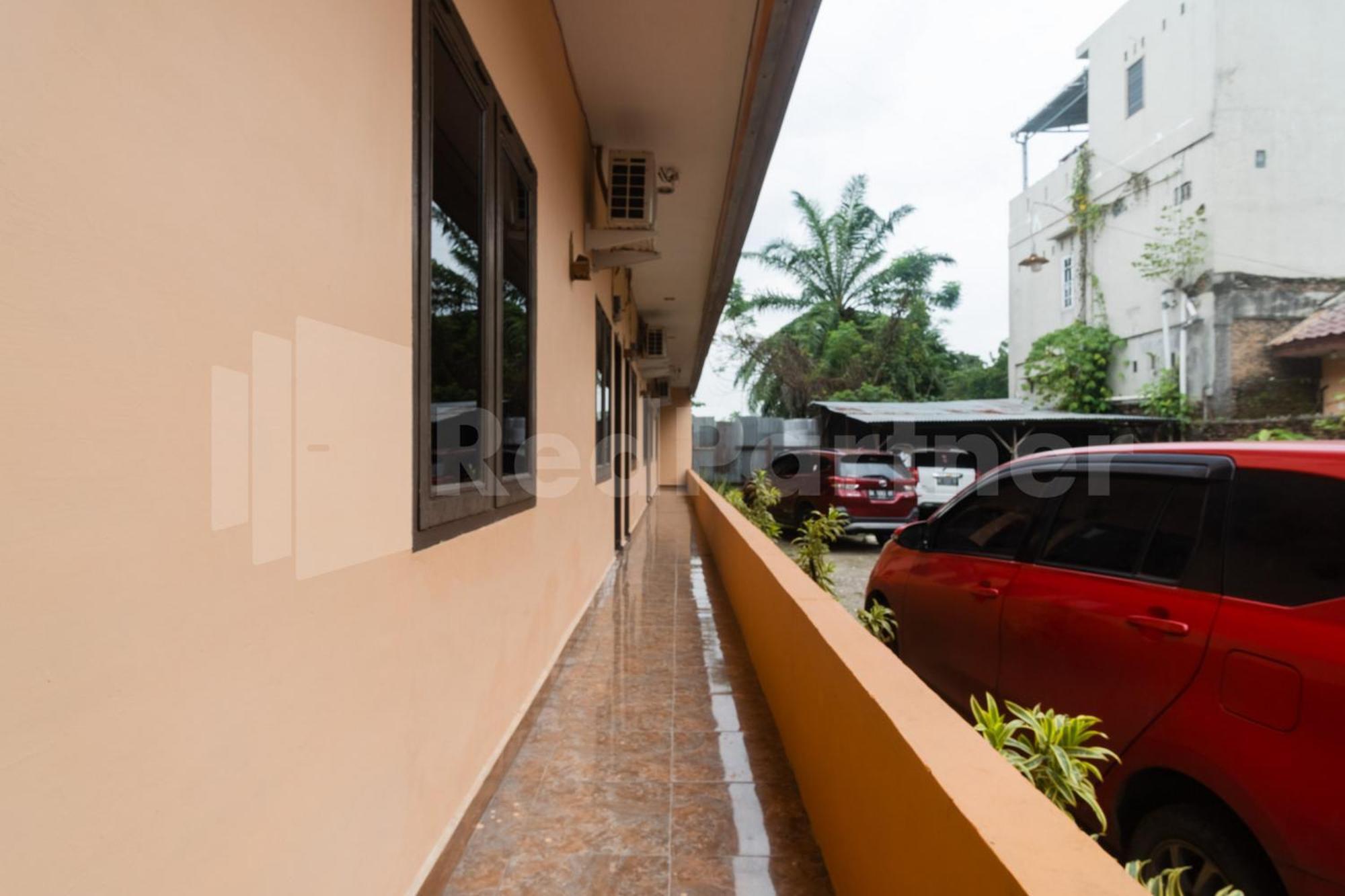 Teratai Guesthouse At Rs Adam Malik Medan Mitra Reddoorz Zewnętrze zdjęcie